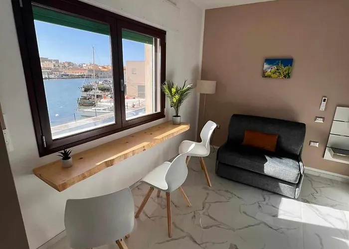 Old Port La Marina - Luna